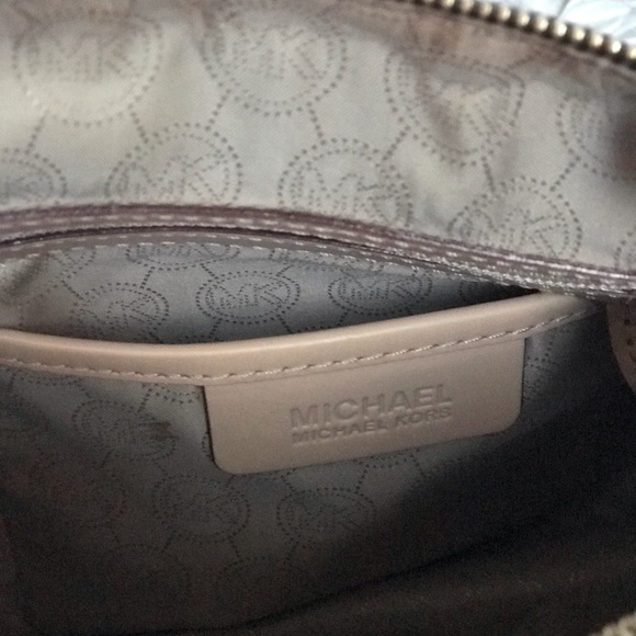 Michael Kors Handbag - Picture 5 of 5